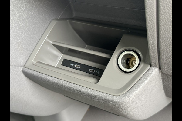 Volkswagen Crafter 35 2.0 TDI L3 Pick up 7 pers. Trekhaak Garantie All season Navigatie Cruise Carplay