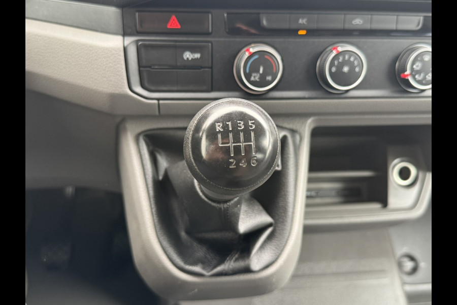 Volkswagen Crafter 35 2.0 TDI L3 Pick up 7 pers. Trekhaak Garantie All season Navigatie Cruise Carplay