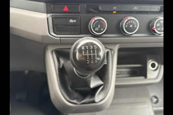 Volkswagen Crafter 35 2.0 TDI L3 Pick up 7 pers. Trekhaak Garantie All season Navigatie Cruise Carplay
