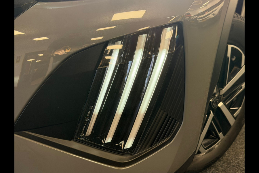 Peugeot 2008 1.2 PureTech 100 Allure*Nardo-Gray*Airco*Cruise-Control*PDC*Xenon*