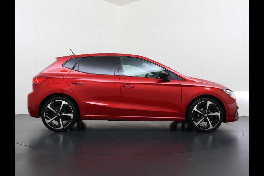 Seat Ibiza 1.0 EcoTSI FR VAN:18.900,- VOOR:16.440,- UW HERFSTVOORDEEL:2.460,- 18 INCH| PARKEERSENSOREN| RIJKLAAR GELEVERD INCL. 12 MND BOVAG GARANTIE|  ORIGINEEL NEDERLANDS GELEVERD NAP| FULL LED| CARPLAY