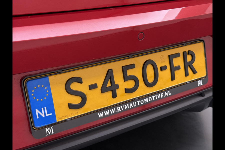 Seat Ibiza 1.0 EcoTSI FR VAN:18.900,- VOOR:16.440,- UW HERFSTVOORDEEL:2.460,- 18 INCH| PARKEERSENSOREN| RIJKLAAR GELEVERD INCL. 12 MND BOVAG GARANTIE|  ORIGINEEL NEDERLANDS GELEVERD NAP| FULL LED| CARPLAY