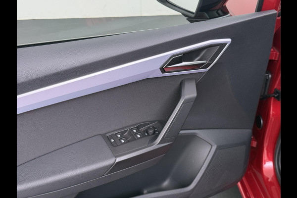 Seat Ibiza 1.0 EcoTSI FR VAN:18.900,- VOOR:16.440,- UW HERFSTVOORDEEL:2.460,- 18 INCH| PARKEERSENSOREN| RIJKLAAR GELEVERD INCL. 12 MND BOVAG GARANTIE|  ORIGINEEL NEDERLANDS GELEVERD NAP| FULL LED| CARPLAY