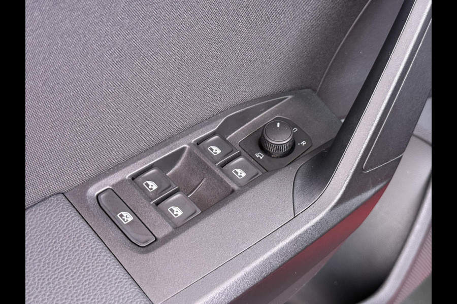 Seat Ibiza 1.0 EcoTSI FR VAN:18.900,- VOOR:16.440,- UW HERFSTVOORDEEL:2.460,- 18 INCH| PARKEERSENSOREN| RIJKLAAR GELEVERD INCL. 12 MND BOVAG GARANTIE|  ORIGINEEL NEDERLANDS GELEVERD NAP| FULL LED| CARPLAY
