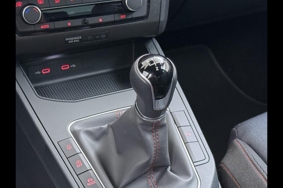 Seat Ibiza 1.0 EcoTSI FR VAN:18.900,- VOOR:16.440,- UW HERFSTVOORDEEL:2.460,- 18 INCH| PARKEERSENSOREN| RIJKLAAR GELEVERD INCL. 12 MND BOVAG GARANTIE|  ORIGINEEL NEDERLANDS GELEVERD NAP| FULL LED| CARPLAY