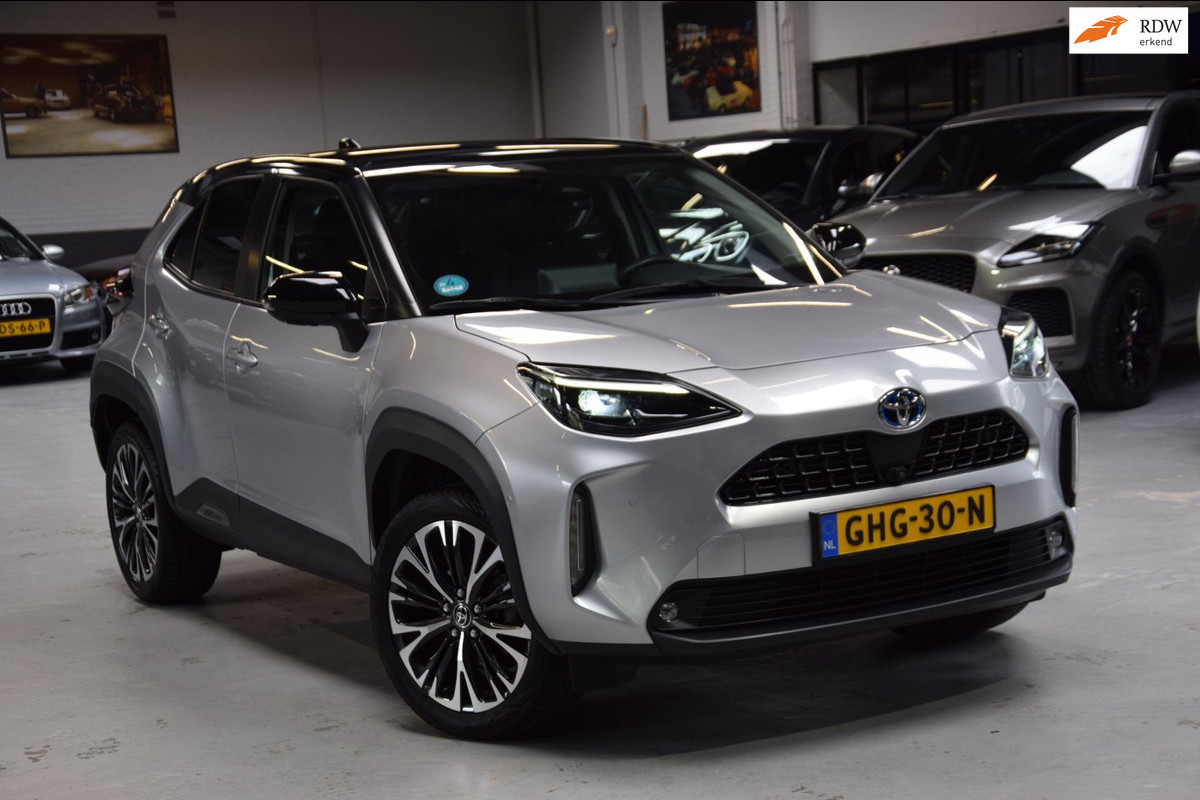 Toyota Yaris Cross 1.5 Hybrid Executive Bi-Tone Hud Navi|Panoramadak|Garantie|Dealer Onderhouden