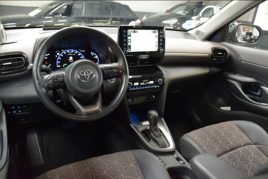 Toyota Yaris Cross 1.5 Hybrid Executive Bi-Tone Hud Navi|Panoramadak|Garantie|Dealer Onderhouden