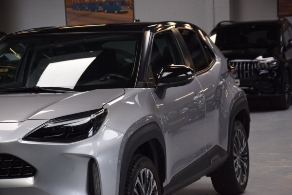 Toyota Yaris Cross 1.5 Hybrid Executive Bi-Tone Hud Navi|Panoramadak|Garantie|Dealer Onderhouden