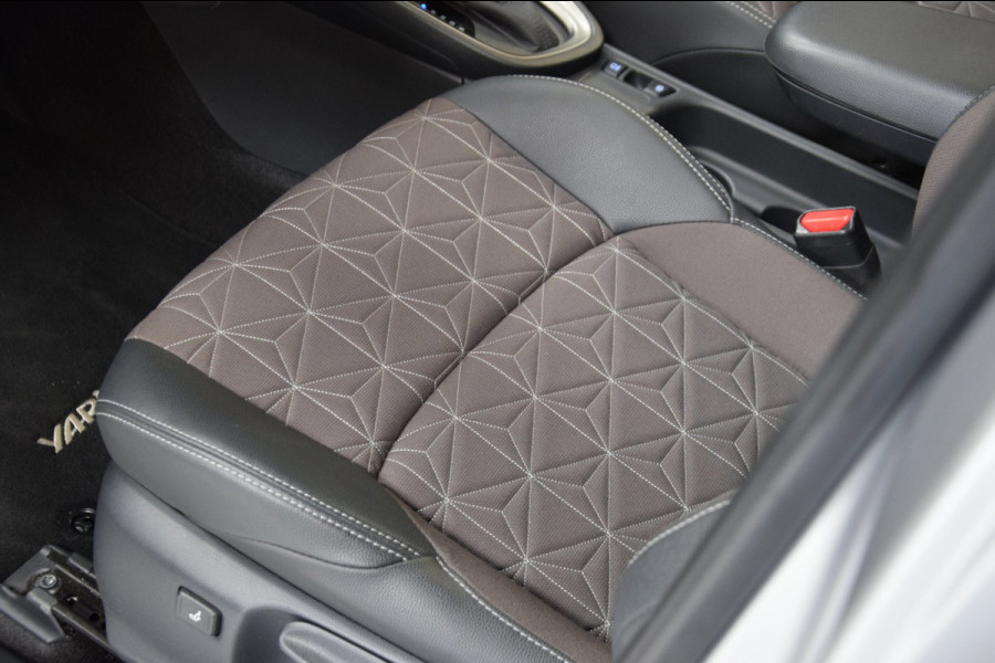 Toyota Yaris Cross 1.5 Hybrid Executive Bi-Tone Hud Navi|Panoramadak|Garantie|Dealer Onderhouden