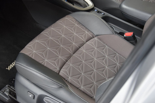 Toyota Yaris Cross 1.5 Hybrid Executive Bi-Tone Hud Navi|Panoramadak|Garantie|Dealer Onderhouden