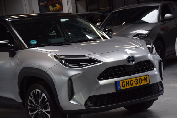 Toyota Yaris Cross 1.5 Hybrid Executive Bi-Tone Hud Navi|Panoramadak|Garantie|Dealer Onderhouden