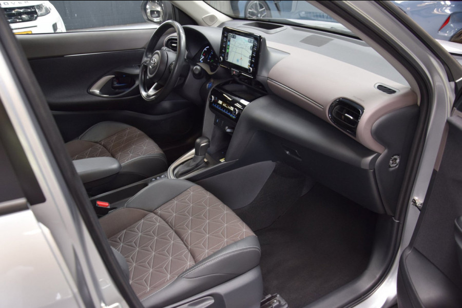 Toyota Yaris Cross 1.5 Hybrid Executive Bi-Tone Hud Navi|Panoramadak|Garantie|Dealer Onderhouden
