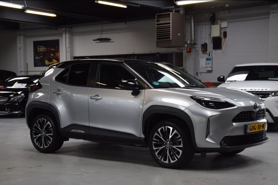 Toyota Yaris Cross 1.5 Hybrid Executive Bi-Tone Hud Navi|Panoramadak|Garantie|Dealer Onderhouden