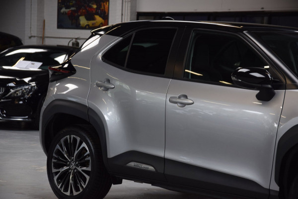 Toyota Yaris Cross 1.5 Hybrid Executive Bi-Tone Hud Navi|Panoramadak|Garantie|Dealer Onderhouden