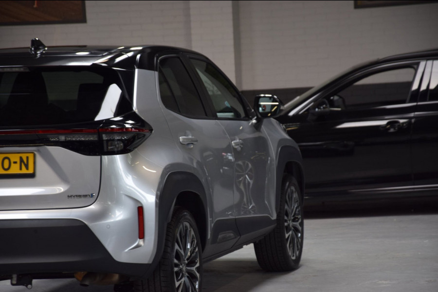 Toyota Yaris Cross 1.5 Hybrid Executive Bi-Tone Hud Navi|Panoramadak|Garantie|Dealer Onderhouden