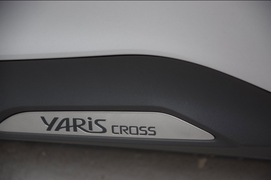 Toyota Yaris Cross 1.5 Hybrid Executive Bi-Tone Hud Navi|Panoramadak|Garantie|Dealer Onderhouden