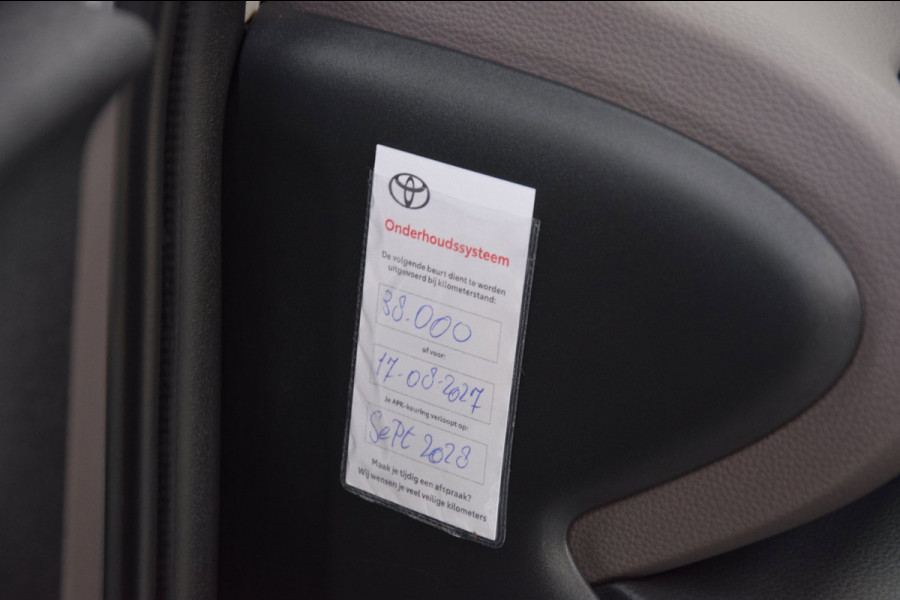 Toyota Yaris Cross 1.5 Hybrid Executive Bi-Tone Hud Navi|Panoramadak|Garantie|Dealer Onderhouden
