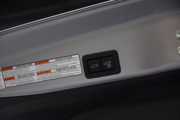Toyota Yaris Cross 1.5 Hybrid Executive Bi-Tone Hud Navi|Panoramadak|Garantie|Dealer Onderhouden