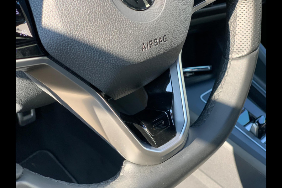 Volkswagen Golf 1.5 eTSI R-Line |KEYLESS|ACC|DCC|IQ|18''|20