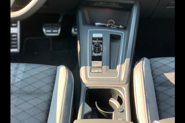 Volkswagen Golf 1.5 eTSI R-Line |KEYLESS|ACC|DCC|IQ|18''|20