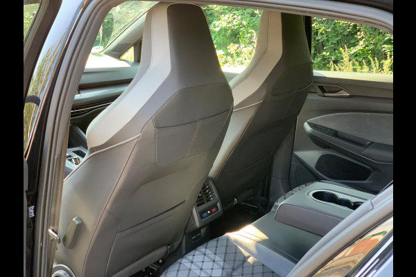 Volkswagen Golf 1.5 eTSI R-Line |KEYLESS|ACC|DCC|IQ|18''|20
