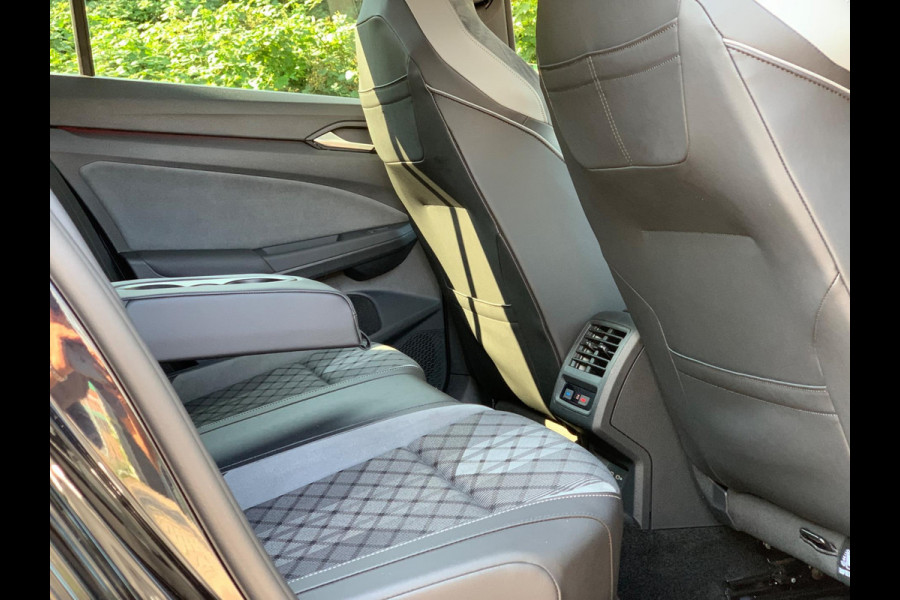 Volkswagen Golf 1.5 eTSI R-Line |KEYLESS|ACC|DCC|IQ|18''|20