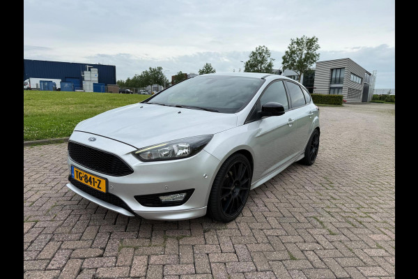 Ford Focus 1.0 ST-Line