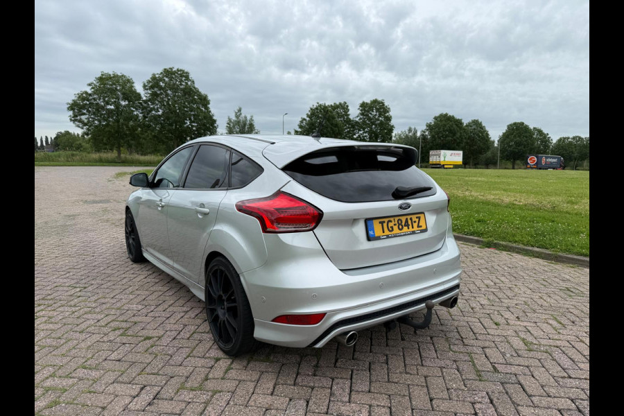Ford Focus 1.0 ST-Line