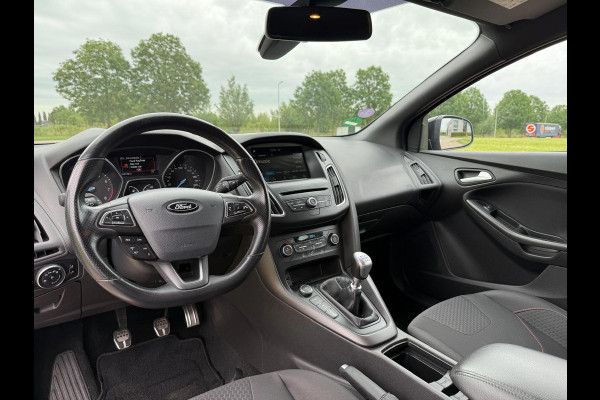 Ford Focus 1.0 ST-Line