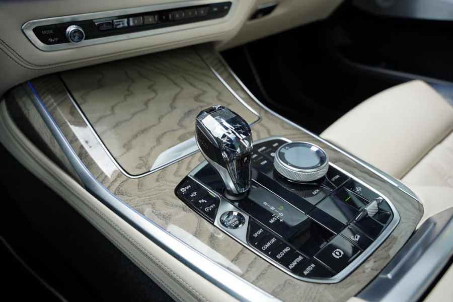 BMW X7 X-Drive 40 I / Individual / 6 Persoons / Bowers & Wilkins Diamond
