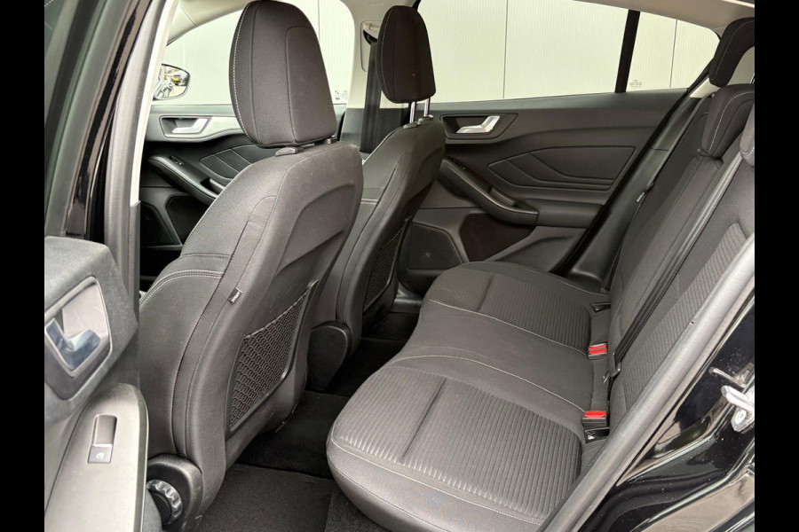 Ford Focus 125PK EcoB. Automaat Titanium Carplay-android/Navigatie/Parkeerhulp/Camera/Keyfree