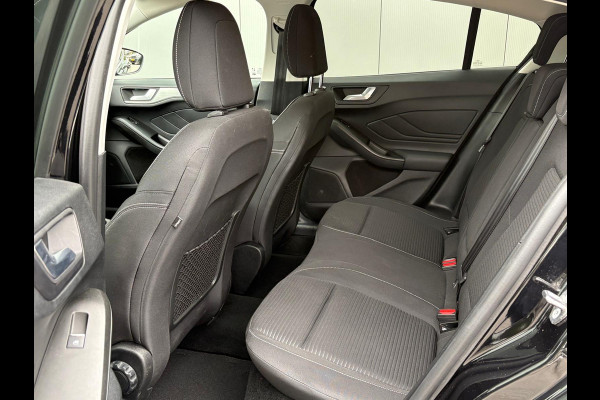Ford Focus 125PK EcoB. Automaat Titanium Carplay-android/Navigatie/Parkeerhulp/Camera/Keyfree