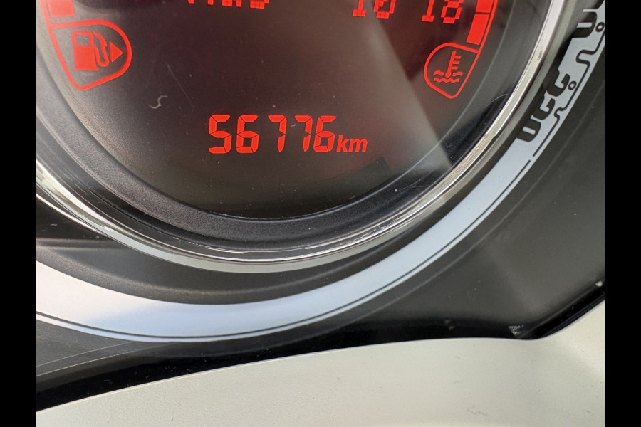 Fiat 500 1.2 Lounge Automaat - Airco - Apple carplay - Navigatie - Cruise control - Bluetooth - Licht metalen velgen 16 inch - Radio - Elektrische ramen - Stuur leder - Stuur multifunctioneel - Start/stop systee - Centrale vergrendeling met afstandsbediening