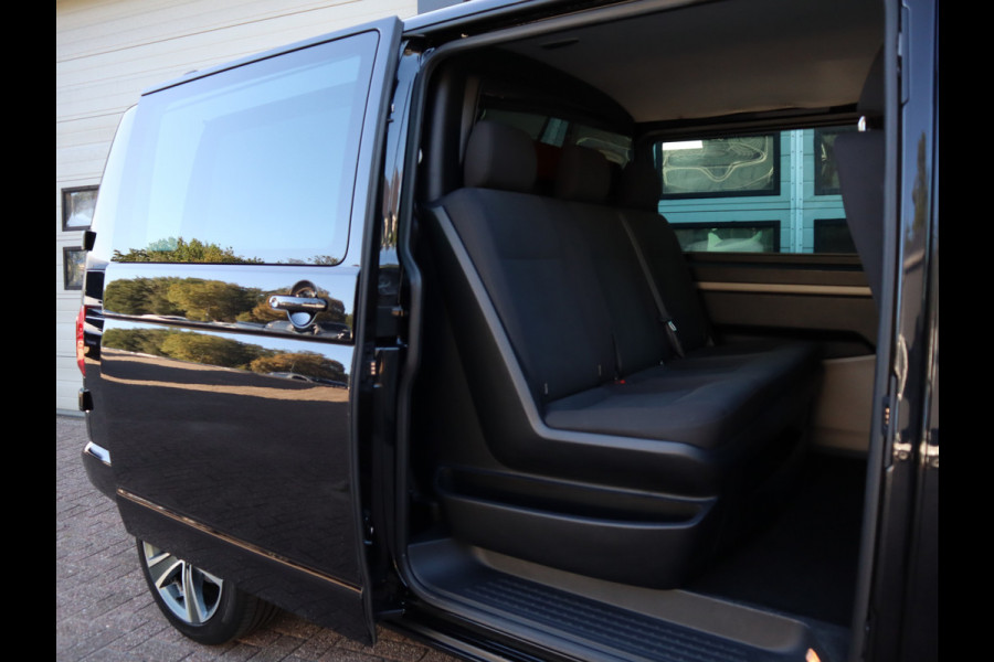 Volkswagen Transporter 2.0 TDI 150pk Automaat Euro 6 - DC 5 Pers. - 2x Schuifdeur - Camera - ACC