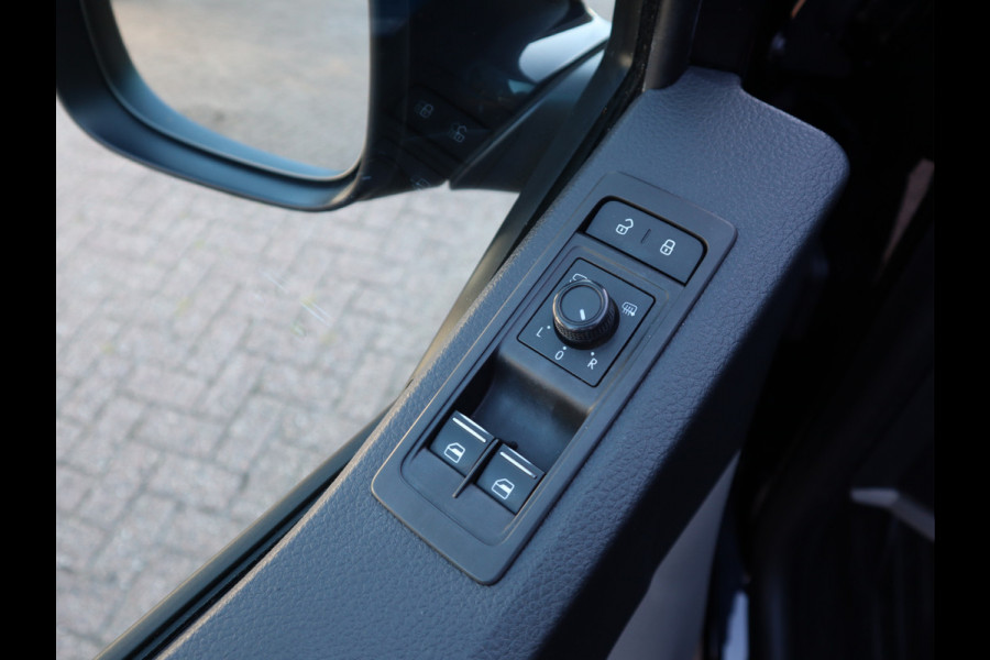Volkswagen Transporter 2.0 TDI 150pk Automaat Euro 6 - DC 5 Pers. - 2x Schuifdeur - Camera - ACC