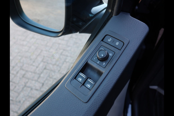 Volkswagen Transporter 2.0 TDI 150pk Automaat Euro 6 - DC 5 Pers. - 2x Schuifdeur - Camera - ACC