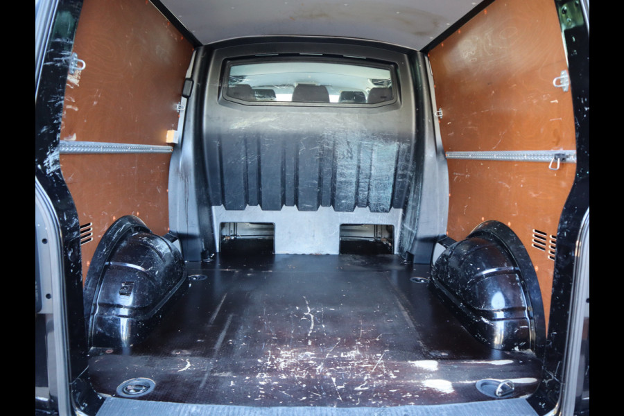 Volkswagen Transporter 2.0 TDI 150pk Automaat Euro 6 - DC 5 Pers. - 2x Schuifdeur - Camera - ACC