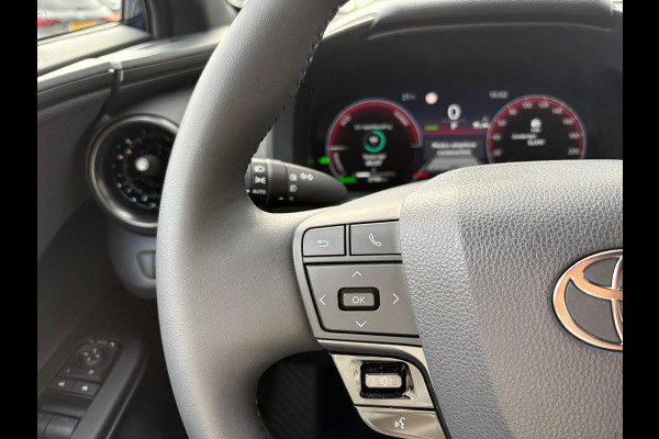 Toyota C-HR 1.8 Hybrid 140PK First Edition Bi-Tone/Winter-pack/Gr.-navigatie/Elektr.klep/Camera/Adapt.-cruise