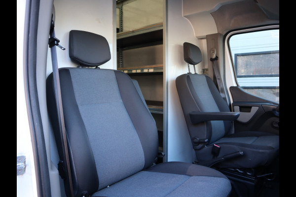 Renault Master T35 2.3 dCi 131pk Euro 6 Lowliner + Zijdeur - 433 cm WB - Airco - Camera - Cruise