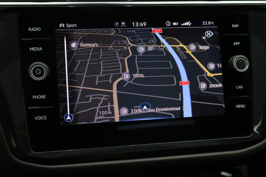 Volkswagen Tiguan Allspace 1.5 TSI DSG Highline Business R-Line 7p. Camera, Apple CarPlay, Panoramdak, Elek. Trekhaak, Virtual Cockpit, LED, 19"