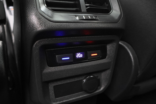 Volkswagen Tiguan Allspace 1.5 TSI DSG Highline Business R-Line 7p. Camera, Apple CarPlay, Panoramdak, Elek. Trekhaak, Virtual Cockpit, LED, 19"