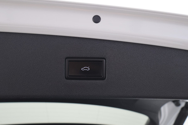 Volkswagen Tiguan Allspace 1.5 TSI DSG Highline Business R-Line 7p. Camera, Apple CarPlay, Panoramdak, Elek. Trekhaak, Virtual Cockpit, LED, 19"