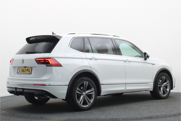 Volkswagen Tiguan Allspace 1.5 TSI DSG Highline Business R-Line 7p. Camera, Apple CarPlay, Panoramdak, Elek. Trekhaak, Virtual Cockpit, LED, 19"