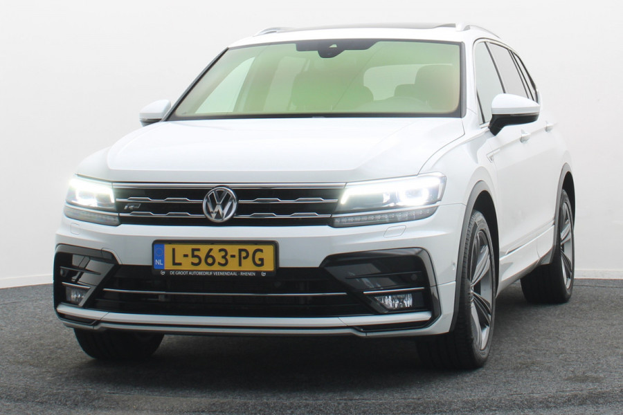 Volkswagen Tiguan Allspace 1.5 TSI DSG Highline Business R-Line 7p. Camera, Apple CarPlay, Panoramdak, Elek. Trekhaak, Virtual Cockpit, LED, 19"