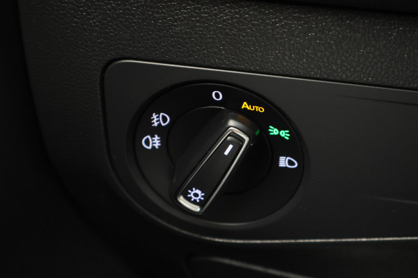 Volkswagen Tiguan Allspace 1.5 TSI DSG Highline Business R-Line 7p. Camera, Apple CarPlay, Panoramdak, Elek. Trekhaak, Virtual Cockpit, LED, 19"