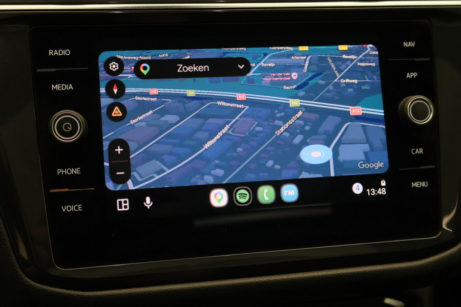 Volkswagen Tiguan Allspace 1.5 TSI DSG Highline Business R-Line 7p. Camera, Apple CarPlay, Panoramdak, Elek. Trekhaak, Virtual Cockpit, LED, 19"