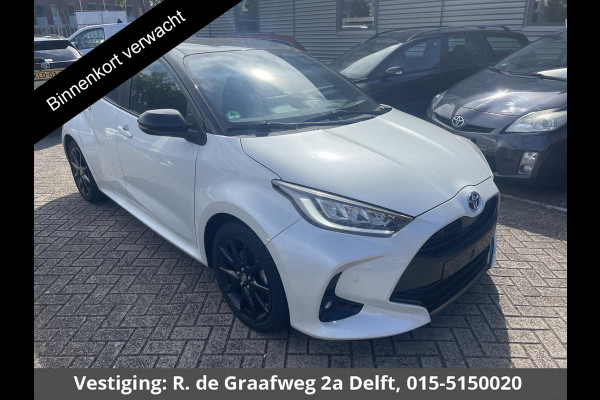 Toyota Yaris 1.5 Hybrid Executive | Stoelverwarming | Navigatie | Parkeersenoren | Apple Carplay/Android Auto