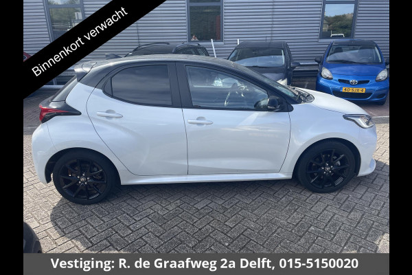 Toyota Yaris 1.5 Hybrid Executive | Stoelverwarming | Navigatie | Parkeersenoren | Apple Carplay/Android Auto