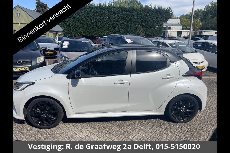 Toyota Yaris 1.5 Hybrid Executive | Stoelverwarming | Navigatie | Parkeersenoren | Apple Carplay/Android Auto