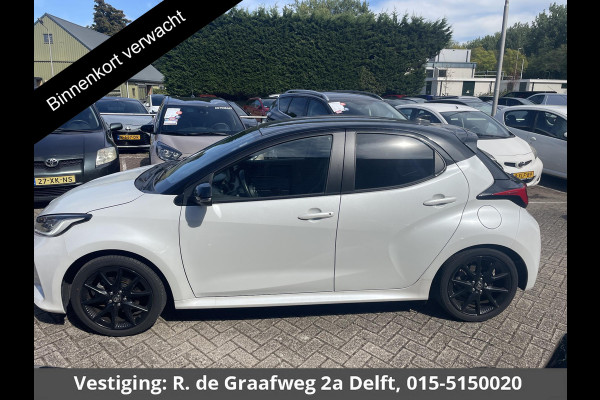Toyota Yaris 1.5 Hybrid Executive | Stoelverwarming | Navigatie | Parkeersenoren | Apple Carplay/Android Auto